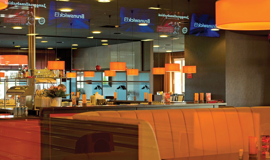Bowling World - Luebeck, Germany - Restaurant Booths-2