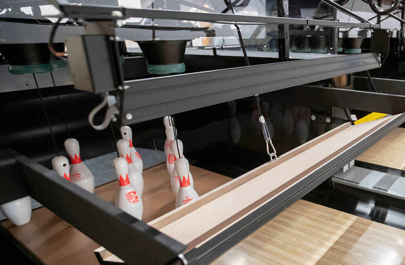 StringPin Brunswick Bowling