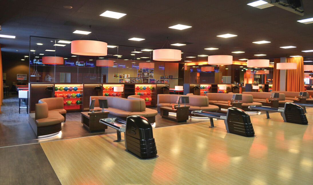 Bowling World - Luebeck, Germany - On the Lanes-2