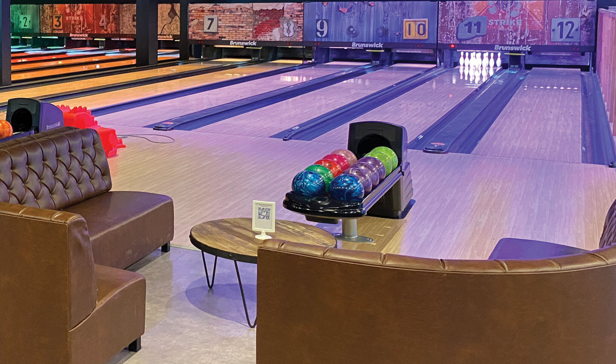 Bowling by Exalto, Dardilly, France - Bowlers area seating-3