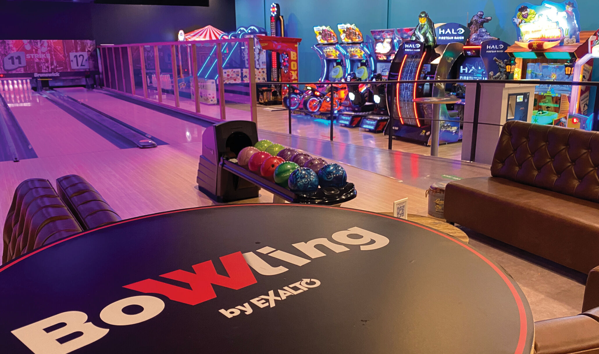 Bowling by Exalto, Dardilly, France - Games at the lanes-1