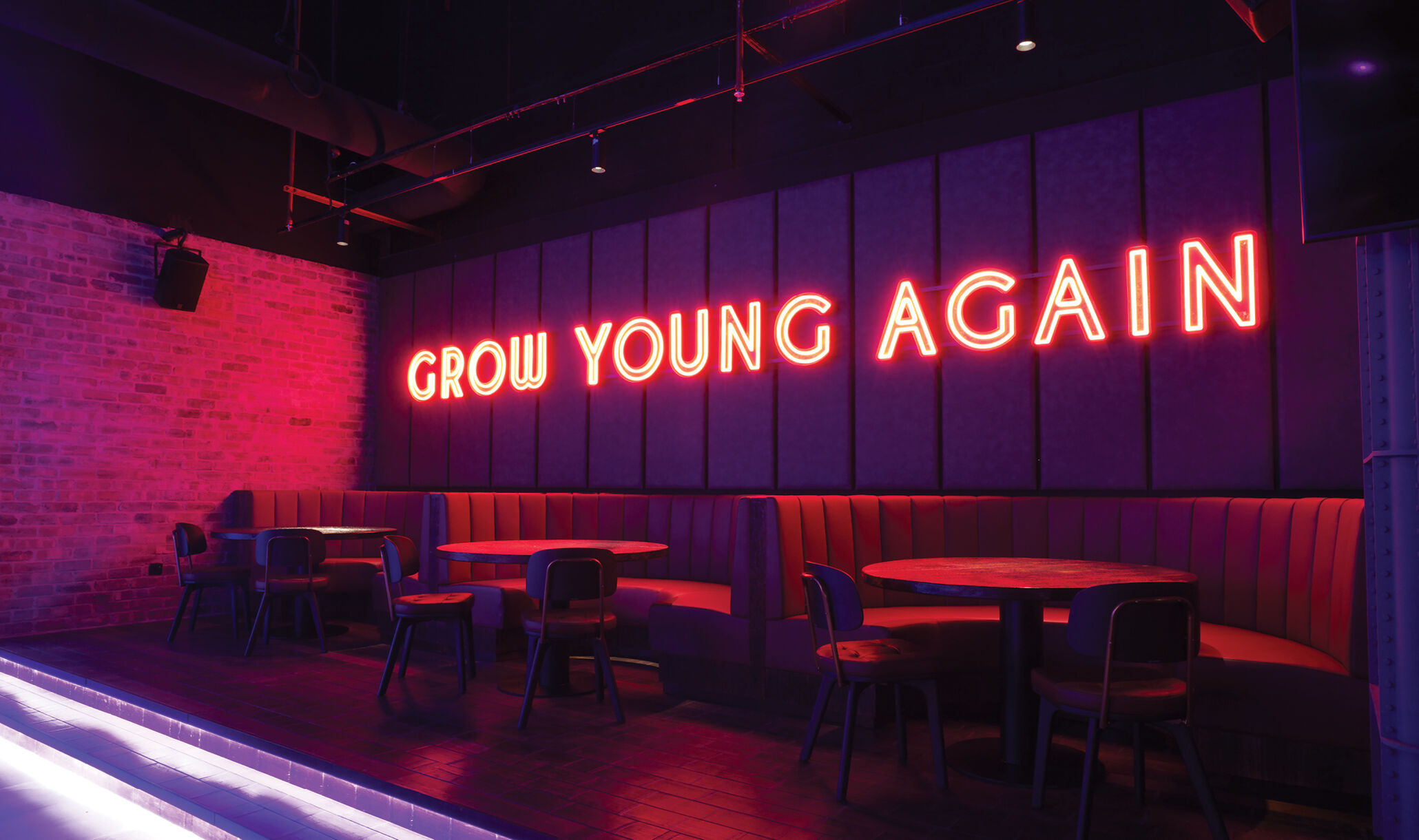 Brass Monkey, Dubai UAE - Bar Seating-1