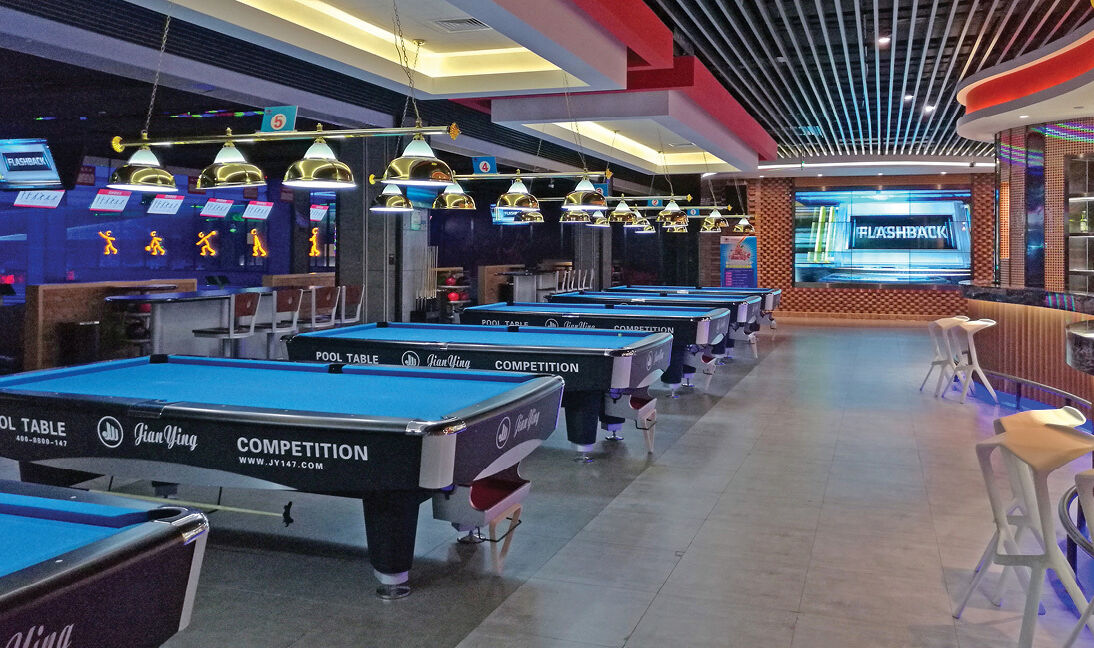 Dinghong Bowling Center Shenzhen Guangdong China 16X9 09-2
