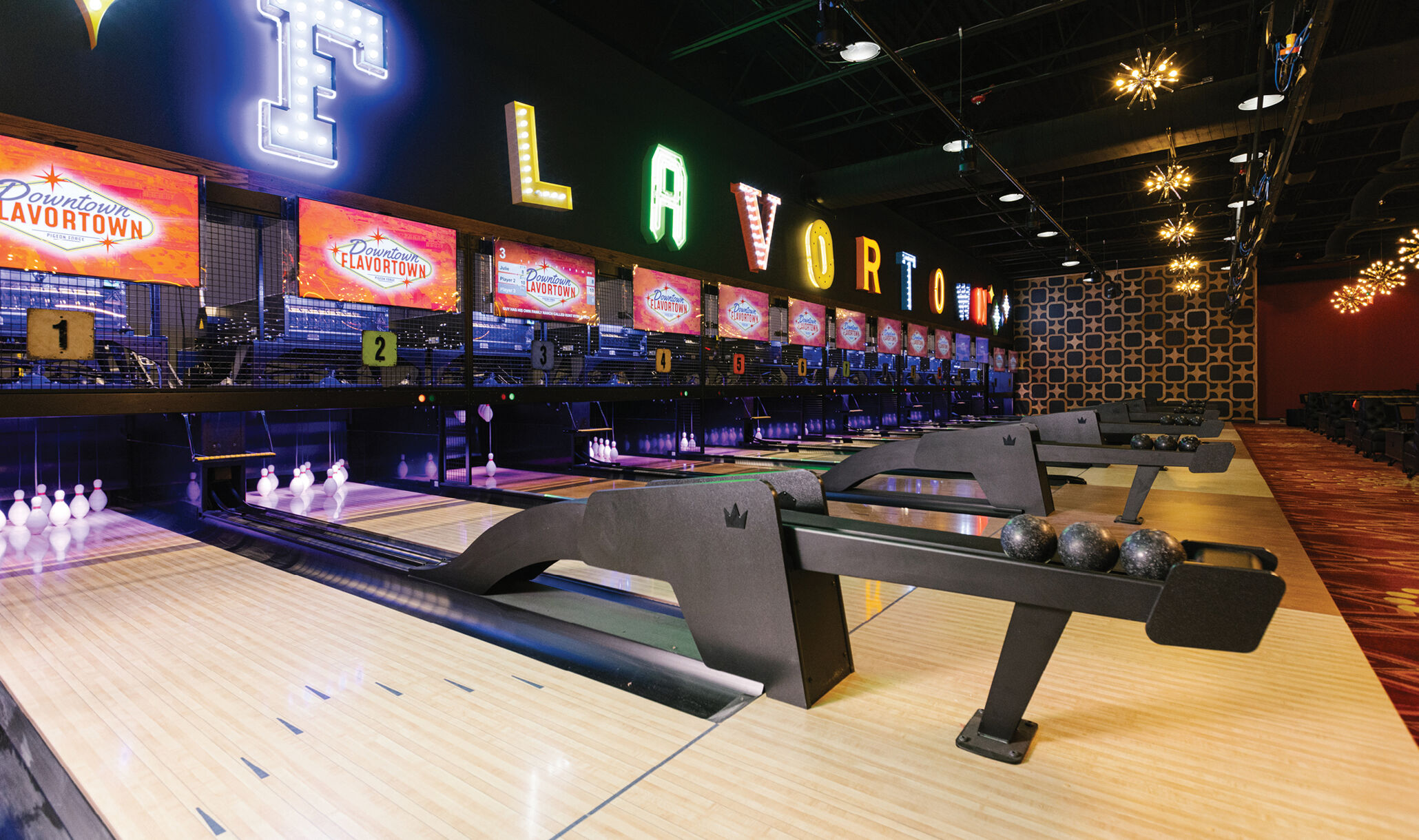 Downtown Flavortown - Pigeon Forge, TN - Duckpin-2