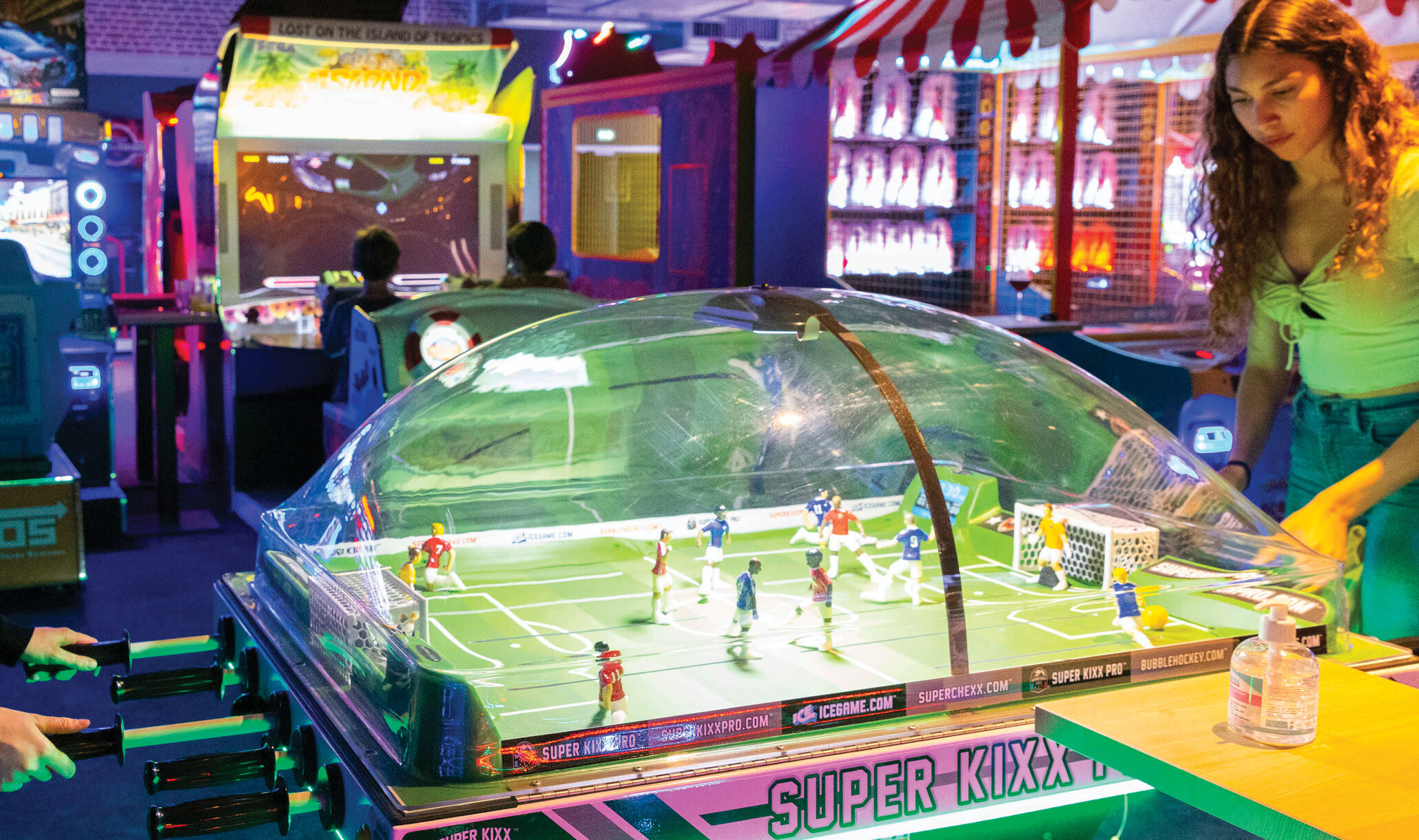 Hall U Need - Saint Andre lez Lille, France - Arcade Hockey-1