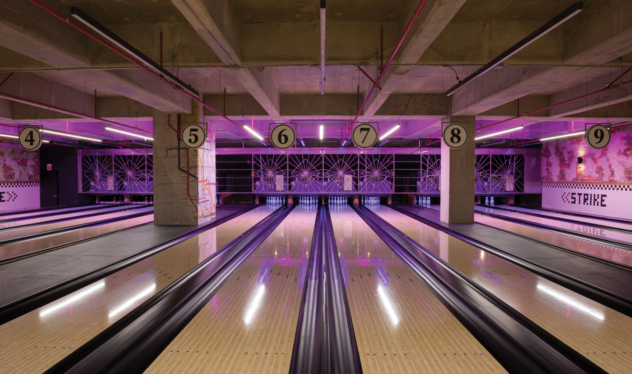La Industria, Medellin, Colombia - Panoramic of the lanes In pink-3