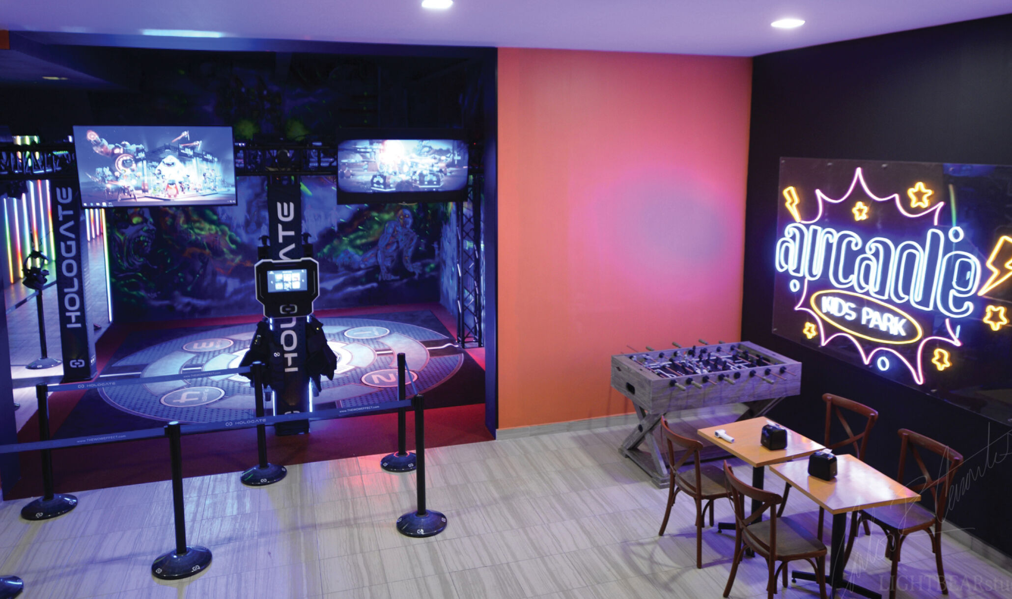 Mercury Bowling Center, Oxaca Mexico - VR & Arcade-3