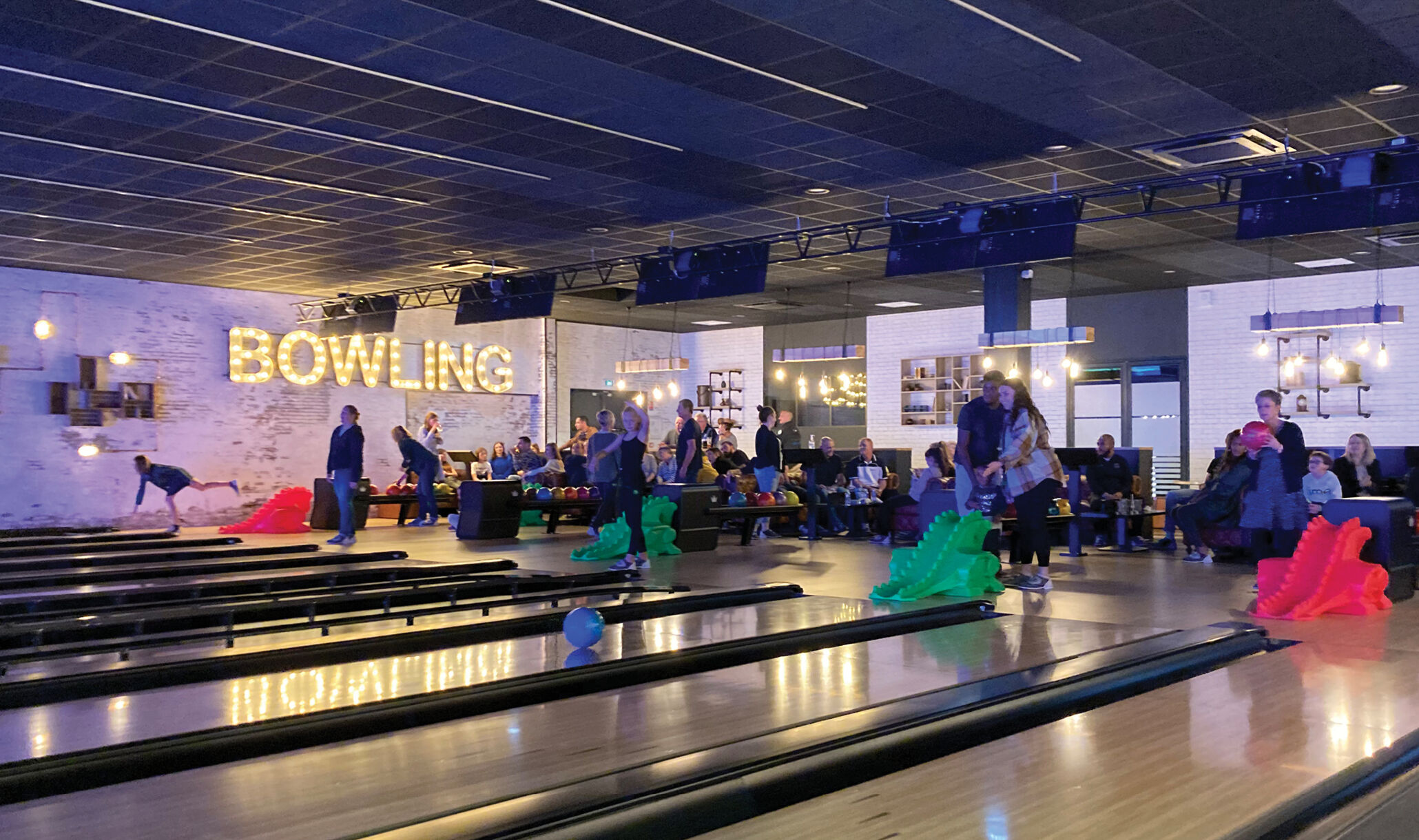 OSpare - Bourg-Achard, France - Customers bowling-3