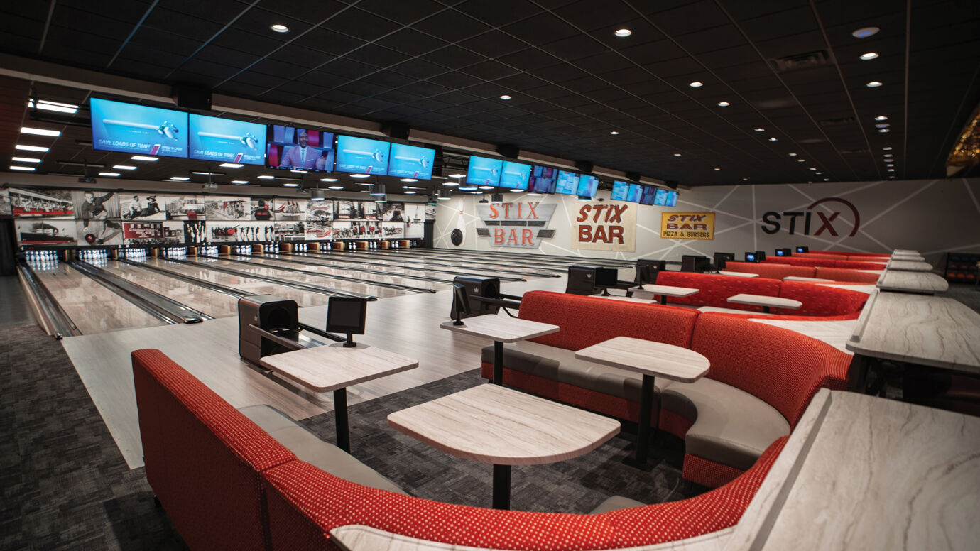 Classic Sports Bar and Lounge, Classic Bowling Center