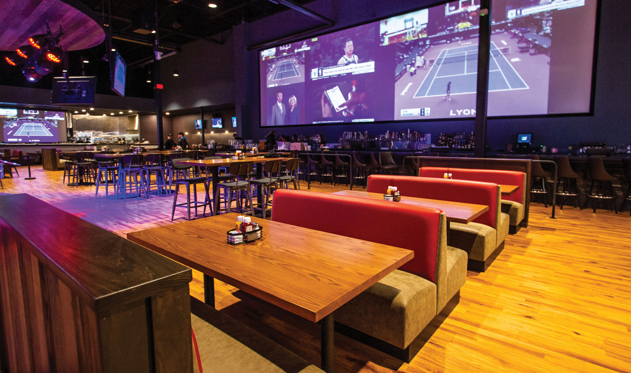 Up Your Alley, Schererville, IN - Booth Seating-3